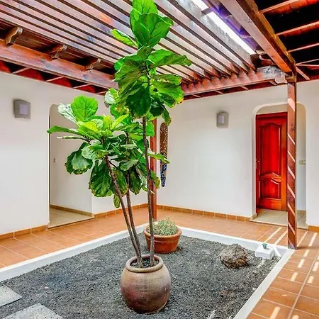 Βίλα Playa Blanca Sleeps 8 Pool Wifi *