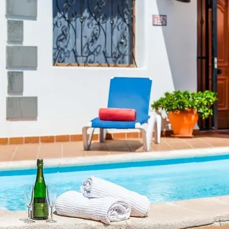 Playa Blanca Sleeps 8 Pool Wifi Βίλα