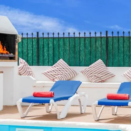 Βίλα Playa Blanca Sleeps 8 Pool Wifi *